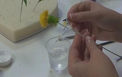 Dandelions din lut polimeric cu mâinile lor (master class) Dandelions din lut polimeric cu mâinile