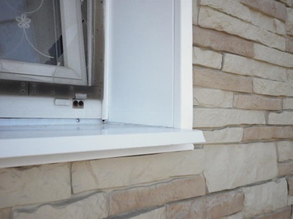 Finisarea de ferestre din plastic din exterior - diverse tipuri și metode de lucru în aer liber (de finisare de ferestre din plastic pe pantă în afara curentului) Finisarea de ferestre din plastic din exterior - diverse tipuri și metode de lucrări externe