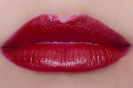 Nuanțe de roșu ruj Rouge Shiseido comentarii Rouge și Swatch, din interior frumusete (buze roșii) Nuanțe de roșu ruj Rouge Shiseido comentarii Rouge și Swatch, din interior frumusete