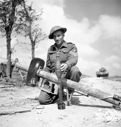 Și panzerschreck german ofenror grenada, dispozitiv de revizuire caracteristici de performanță și specificații (panzerschreck) Panzerschreck și ofenror lansatoare de grenade germane, o imagine de ansamblu a dispozitivului și specificațiile TTX