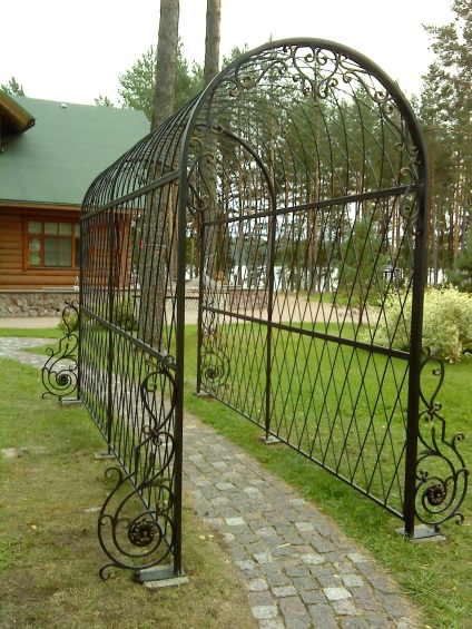 Pergole din lemn si metal in gradina peisaj de design, un design frumos cu o bancă pentru grădină (metal) Pergole din lemn si metal in gradina peisaj de design, un design frumos cu o bancă pentru grădină
