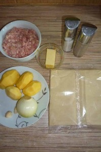 Chec cu cartofi și carne (tocată) Placinta cu cartofi si carne