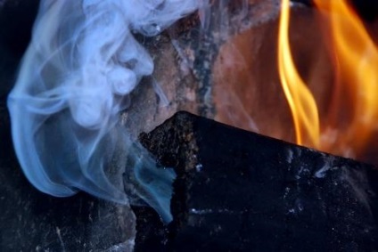 De ce fumeaza semineu (fumuri) De ce Sisoe semineu