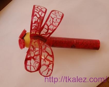 Hack o libelulă dintr-o sticlă de plastic și ouă de la Kinder surpriza (articole dintr-o sticla de plastic) Hack o libelulă dintr-o sticlă de plastic și ouă de la Kinder surpriza