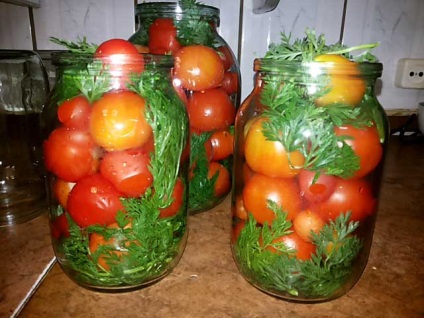 Tomate cu blaturi morcovi reteta de iarnă fără sterilizare (tomate) Tomate cu blaturi de morcov în rețetă de iarnă, fără sterilizare