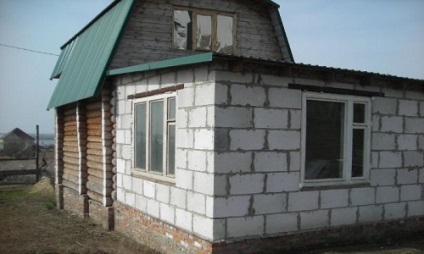 Extinderea la casa de blocuri de spumă - construirea de case si structuri din blocuri de spumă (casa din lemn de spumă) Extensie la casa de blocuri de spumă - construirea de case și construcții de blocuri de spumă