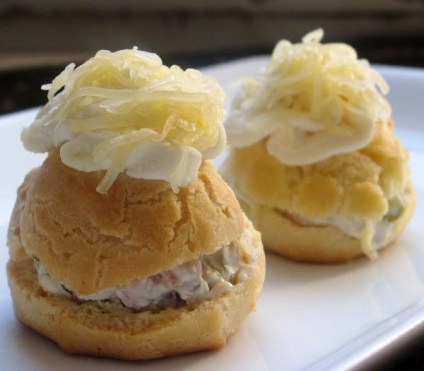 Profitroles umplute cu orice aromă (ca un tabel de fișier) Profiterol umplute pentru toate gusturile