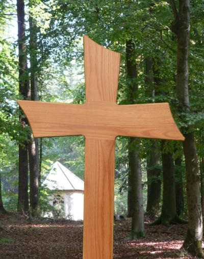 Dimensiunile crucii pe mormântul unui copac - modul de a face propria cruce facuta din materiale diferite (a face) Dimensiunile crucii pe mormântul unui copac - modul de a face propria cruce facuta din materiale diferite