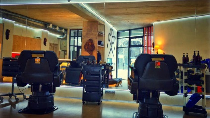 Repararea și decorațiuni la cheie (Workshop tunsori masculine) Repararea și decorațiuni la cheie