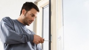 Repararea sau înlocuirea ferestrelor casei (casa) reparații casnice sau înlocuirea ferestrelor