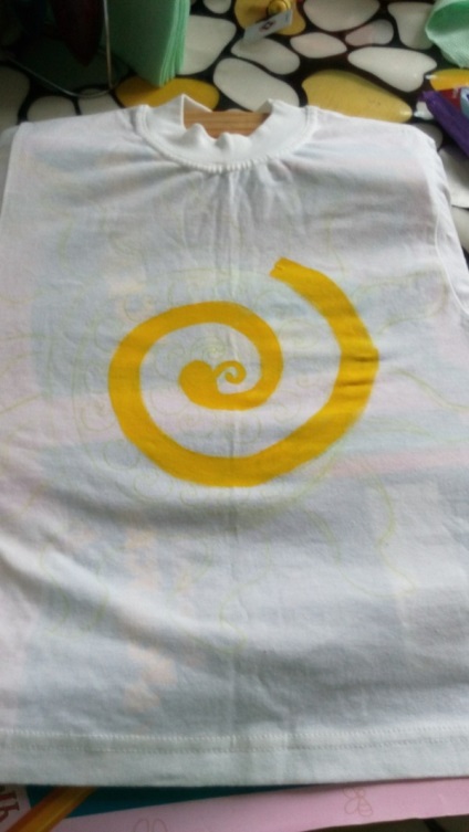 Figura tricou (cămașă) Bazându-se pe un tricou