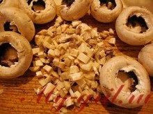 Ciuperci cu umplutura (Champignon umplute cu carne tocată) Ciuperci cu carne tocată