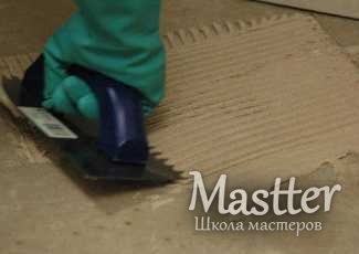 O spatulă de metal pentru montarea placilor (stivuire) Tigla spatulă metalică