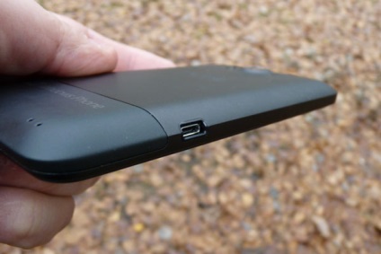 Smartphone HTC Titan mai mult - nu întotdeauna mai bine (titan) Smartphone HTC Titan mai mult - nu este întotdeauna mai bine
