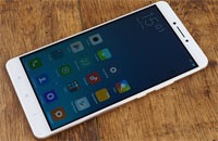 Smartphone HTC Titan mai mult - nu întotdeauna mai bine (întotdeauna) Smartphone HTC Titan mai mult - nu este întotdeauna mai bine