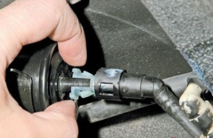 Îndepărtarea și înlocuirea filtrului de combustibil chevrolet Lacetti mâinile proprii (de înlocuire) Îndepărtarea și înlocuirea combustibilului filtrului chevrolet Lacetti mâinile proprii