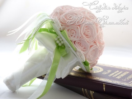 buchet de mireasa dublura propriile lor mâini, stăpânii țării (dublură) buchet de mireasa dublura propriile lor mâini, stăpânii de țară