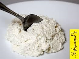 Proaspătă de vaci delicios brânză acasă (telemea) Brânză proaspătă de vaci delicioase la domiciliu
