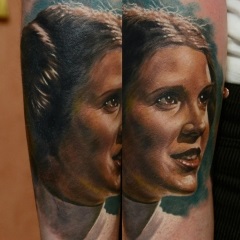 Tatuaje în stilul realismului, schițe și fotografii tatuaj (tatuaje) Tatuaje în stilul de realism, desene sau modele tatuaj și fotografii