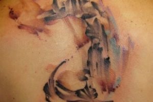 Cat tatuaj pe spate - adică fotografii, schițe (valoare) Cat tatuaj pe spate - adică fotografii, schițe