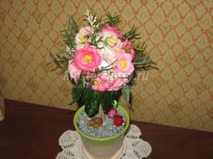 Topiara de flori artificiale, cu propriile sale mâini (mâini) Topiara de flori artificiale, cu propriile sale mâini