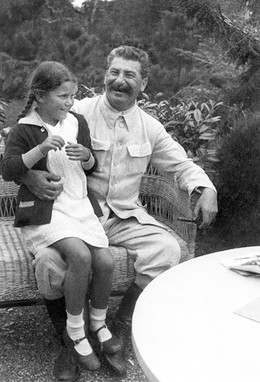 Tragedia familiei lui Stalin (Stalin) Tragedia familiei lui Stalin