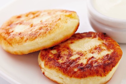 Curd alăptarea și acru dacă caș caserola (caș) Branza de vaci cu smântână și alăptare dacă caș copt budinca