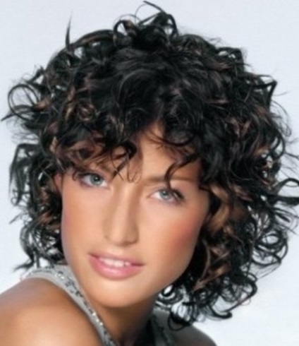 De stabilire pe par scurt - Fotografii și video (pe termen lung hair styling) De stabilire pe par scurt - foto și video