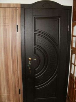 Instalarea ușii blindate (blindate de accent ușă de oțel de fabricație armură fabrica de securitate din metal Broastele cu mâinile lor de asamblare Bronnitsy) Instalarea ușilor blindate