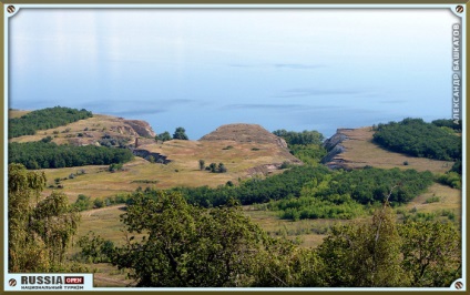 Cliff Stepana Razina (denumit în diferite părți ale coastei) Cliff Stepana Razina