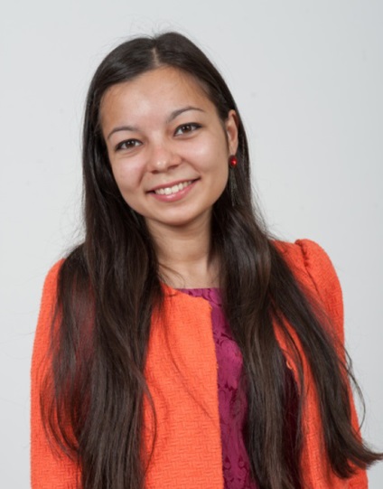 Toți cei șase ani de studiu la Departamentul de Fizica de la Universitatea de Stat din Moscova au fost „fierbinte“ (trecut) Toți cei șase ani de studiu la Departamentul de Fizica al Universitatii de Stat din Moscova a avut loc o „fierbinte“