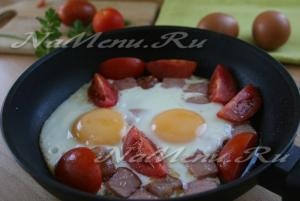 Amestecate cu rosii, reteta sunca (ardei) Omletă cu roșii, reteta sunca