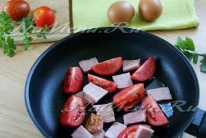 Amestecate cu rosii, reteta sunca (sare) Omletă cu roșii, reteta sunca