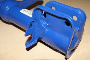 Înlocuirea polilor și lonjeroanelor suspensiei față-se agite Prior, pornirea motorului (antere tampon de compresie) Înlocuirea poli și lonjeroanele suspensiei față-se agite Înainte, pornirea motorului