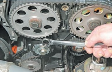Schimbare calendarul freturi curea pe vehiculele cu motor supapa 16 (toci Înainte de grant Viburnum) Înlocuirea curelei de distribuție pe masini cu un motor de 16 valve frets