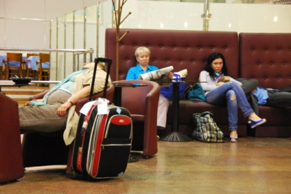 Check-in și check-out de la regulile generale ale hotelului (evacuare) Check-in și check-out de la regulile generale ale hotelului