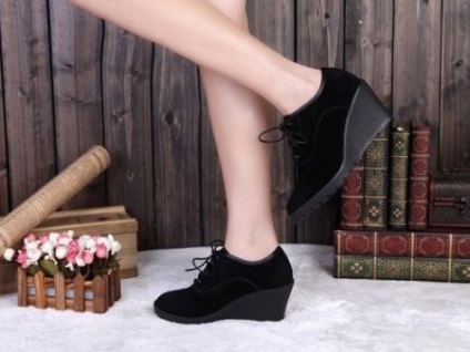 Femei pantofi de piele de căprioară (67 poze) Model de iarnă din piele de căprioară, ceea ce sa poarte pantofi cu șireturi ca (iarna) Femei pantofi de piele de căprioară (67 poze) Model de iarnă din piele de căprioară, ceea ce sa poarte pantofi cu șireturi ca