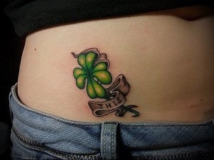 Înțeles tatuaj trifoi - frunze de trifoi tatuaj (tatuaje) Înțeles trifoi tatuaj - frunze de trifoi tatuaj