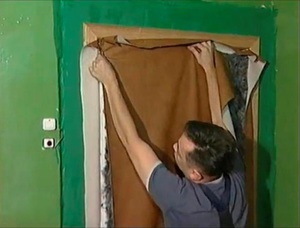 Как да си направим врата отрежете свои ръце и инструкции видео за това как да слагам в ножница на опциите за цвят на вратите