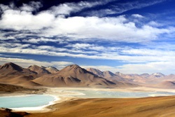 Lacul Laguna Blanca și Laguna Verde, o serie de cele mai multe lacuri montane înalte ale planetei