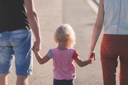 10 motive pentru care se căsătorește cu o femeie divorțată cu un copil, mai degrabă decât o fată gratuit! (Copil) 10 motive pentru care se căsătorește cu o femeie divorțată cu un copil, mai degrabă decât o fată gratuit!