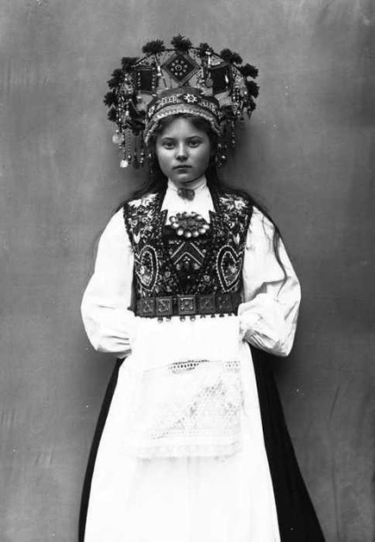 20 fotografii fermecătoare mireasa norvegiană în costume naționale de nunta (norvegiană) mireasa norvegiană 20 de fotografii fermecătoare în costume naționale de nunta