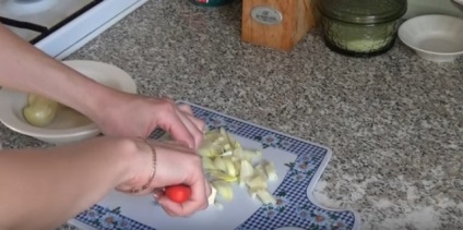 calmari alimentare (tăiate în fâșii mici) Mâncăruri de calmari