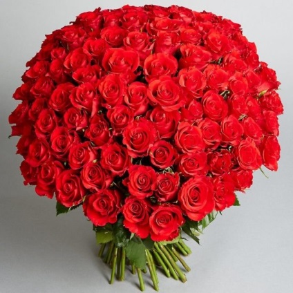 buchet de mireasa din trandafiri rosii - o floristica de nunta clasic (roșu) buchet de mireasa din trandafiri rosii - o nunta clasica floristica