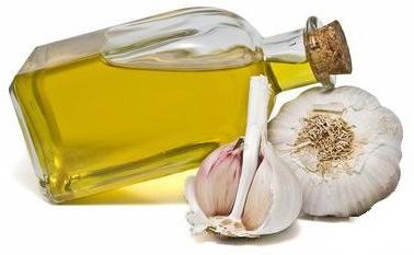 ulei de usturoi (Rețetă ulei de usturoi) ulei de usturoi