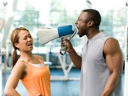 Ce ai nevoie pentru a deveni un antrenor de fitness la sala de sport (antrenor) Ce ai nevoie pentru a deveni un antrenor de fitness la sala de sport