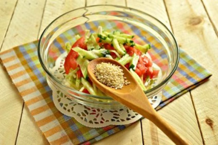 Salata dietetice cu seminte de pui si susan - reteta cu fotografii (susan) Salata dietetice cu seminte de pui si susan - reteta cu fotografii