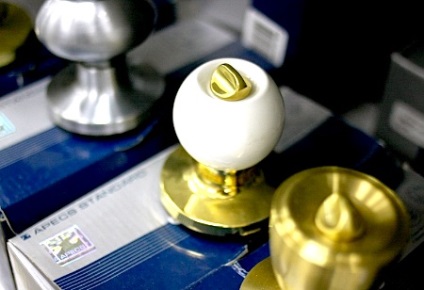 Uși și hardware (usi) Uși și accesorii