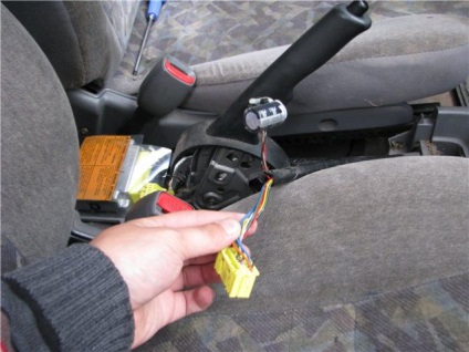 În cazul în care airbag-uri declanșate care fac (perna) În cazul în care airbag-uri declanșate care fac