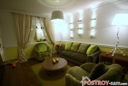 Crescut în interiorul ferestrei (asieta fereastra din interior) ferestre false în interior